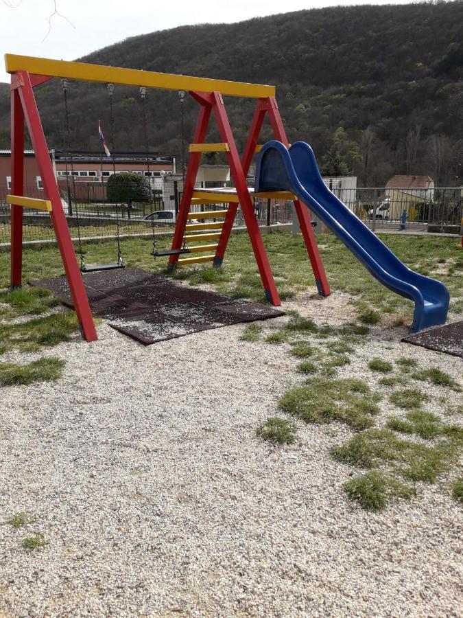 Kuca Za Odmor Varos Villa Vrlika Eksteriør bilde